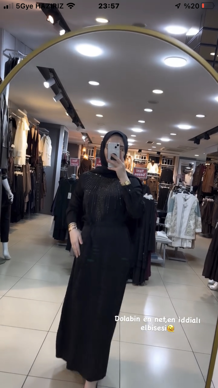 Selinada özel tasarım elbise