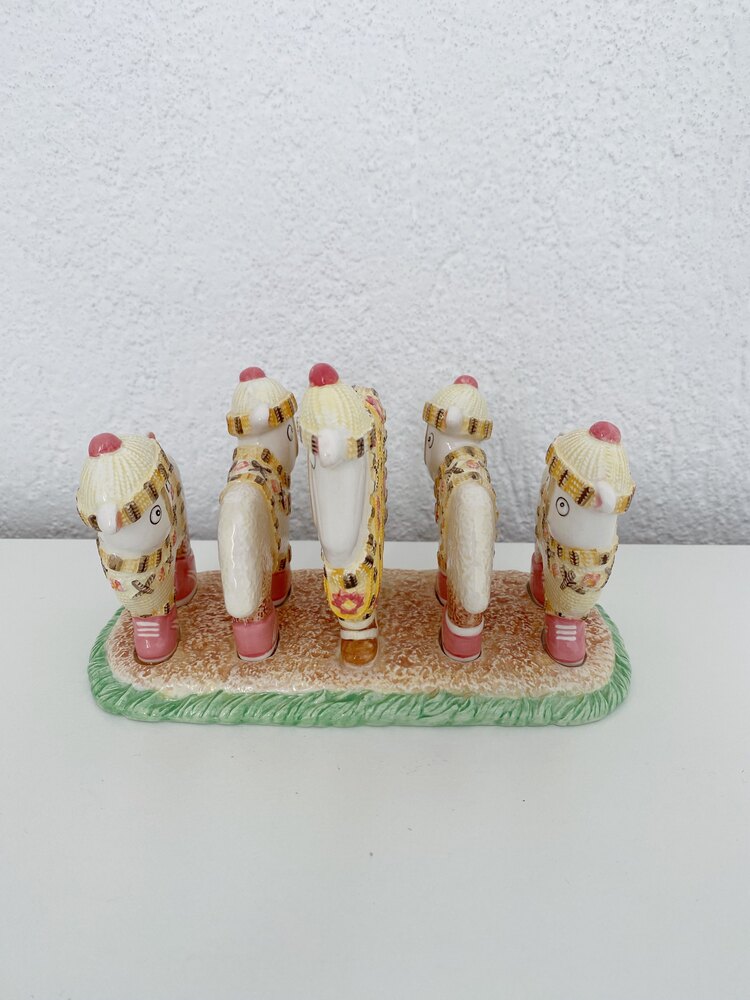 Enesco Çizmeli Koyun Ekmeklik