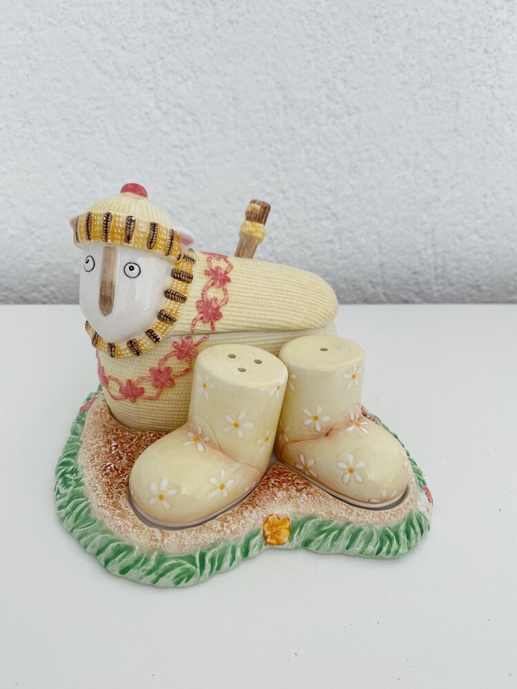 Enesco Çizmeli Koyun Baharatlık Seti