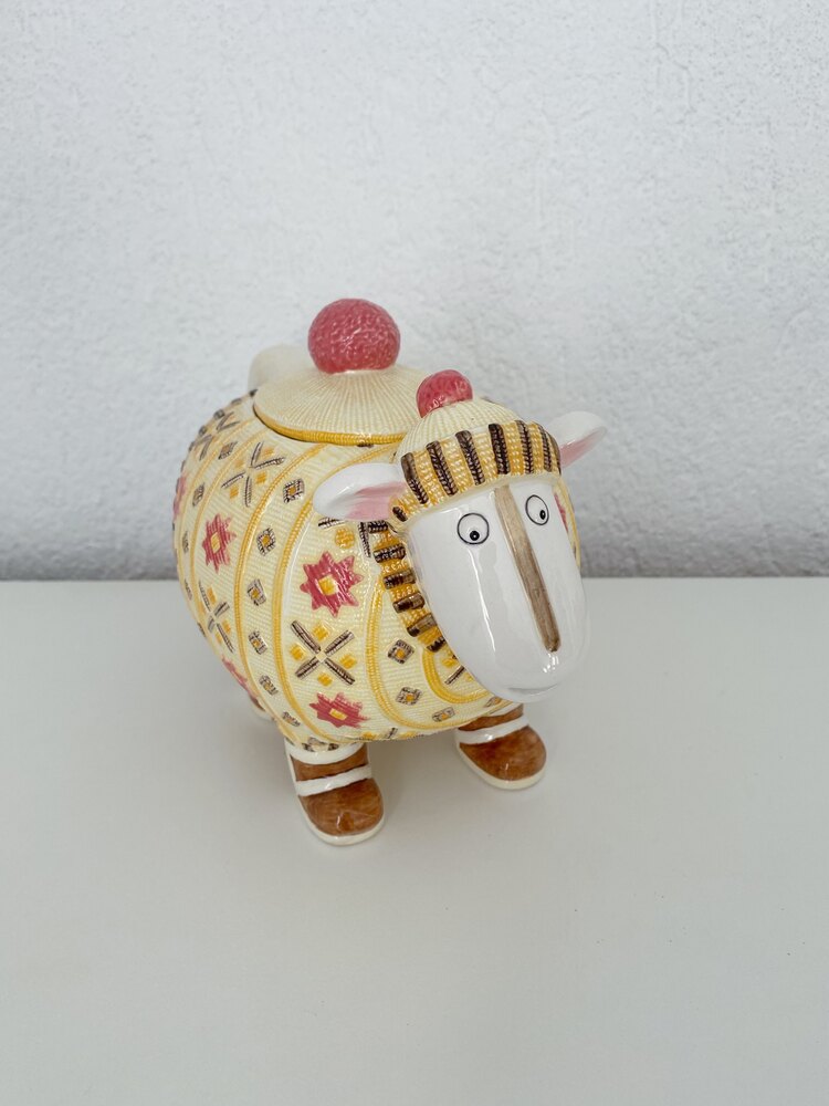 Enesco Çizmeli Koyun Demlik