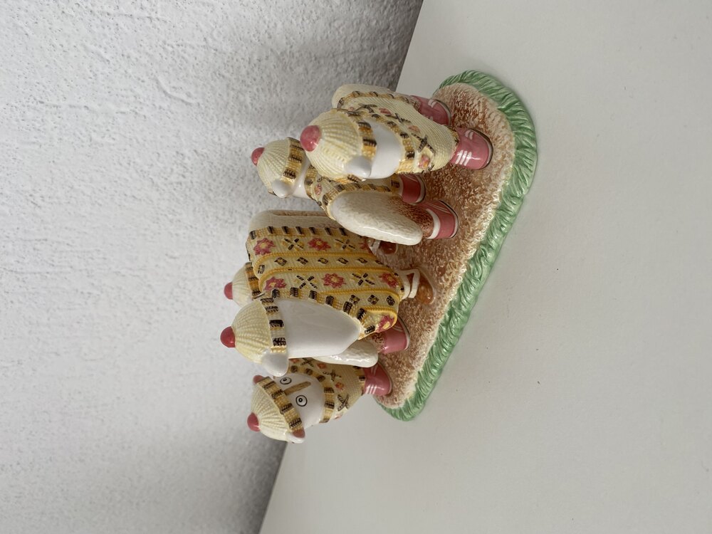 Enesco Çizmeli Koyun Ekmeklik