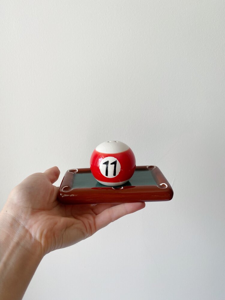 Bilardo Topu Tuzluk