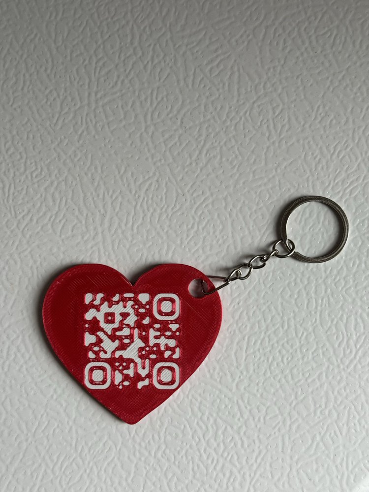 Kişiye Özel Anı Anahtarlığı | İsim ve Şarkı Linki Özelleştirmeli (QR Kodlu)