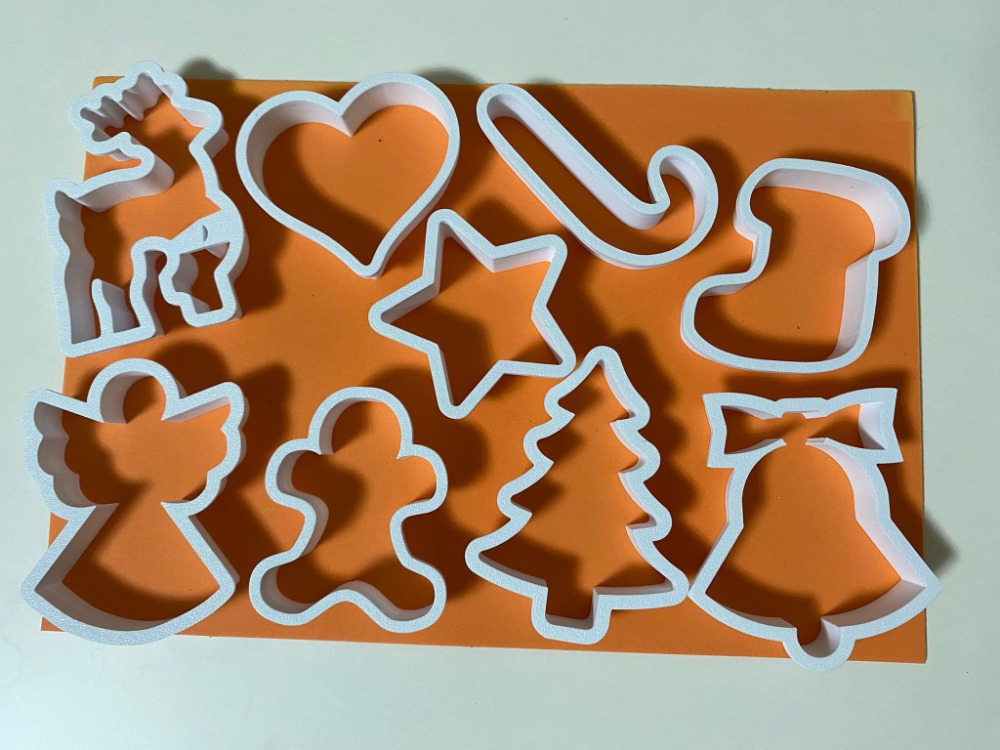 Yılbaşı Özel Kurabiye Kalıbı Seti - Gingerbread, Çam Ağacı, Geyik ve Yılbaşı Süsleri