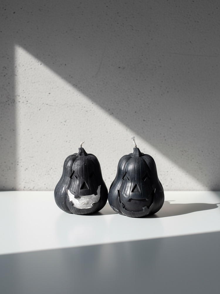 Black Pumpkin Candle 