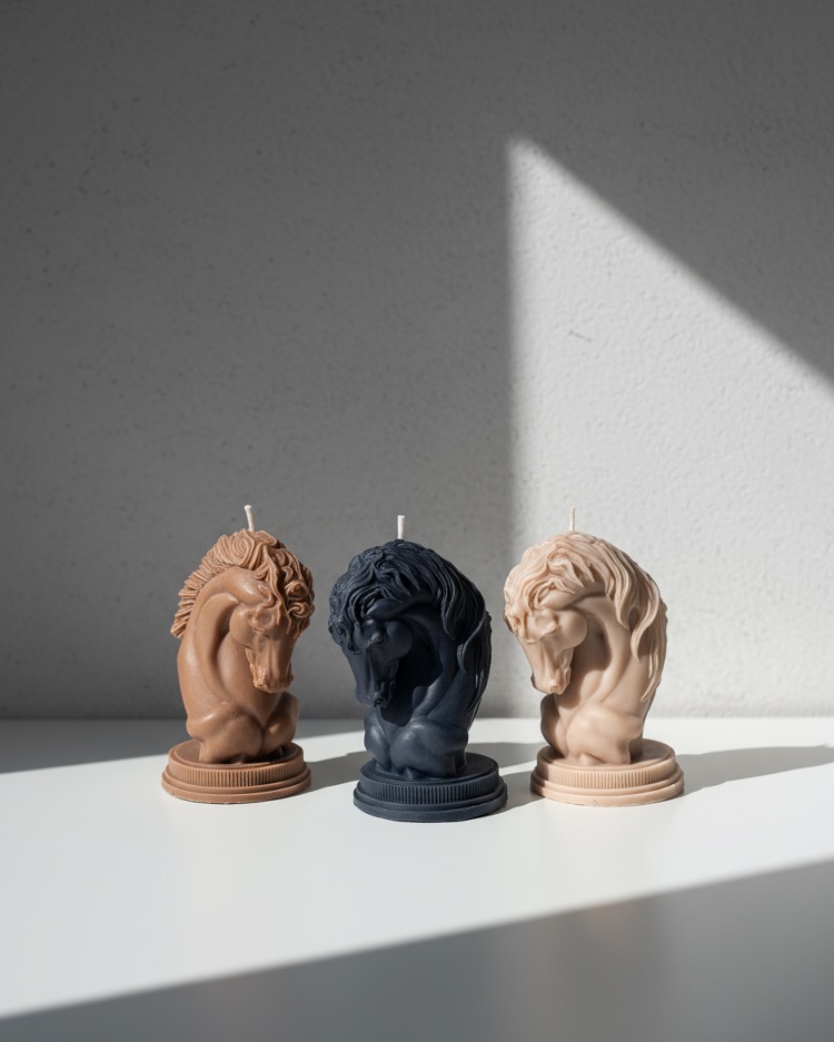 Equus Candle 