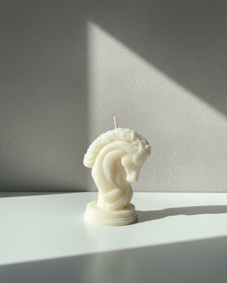 Equus Candle 