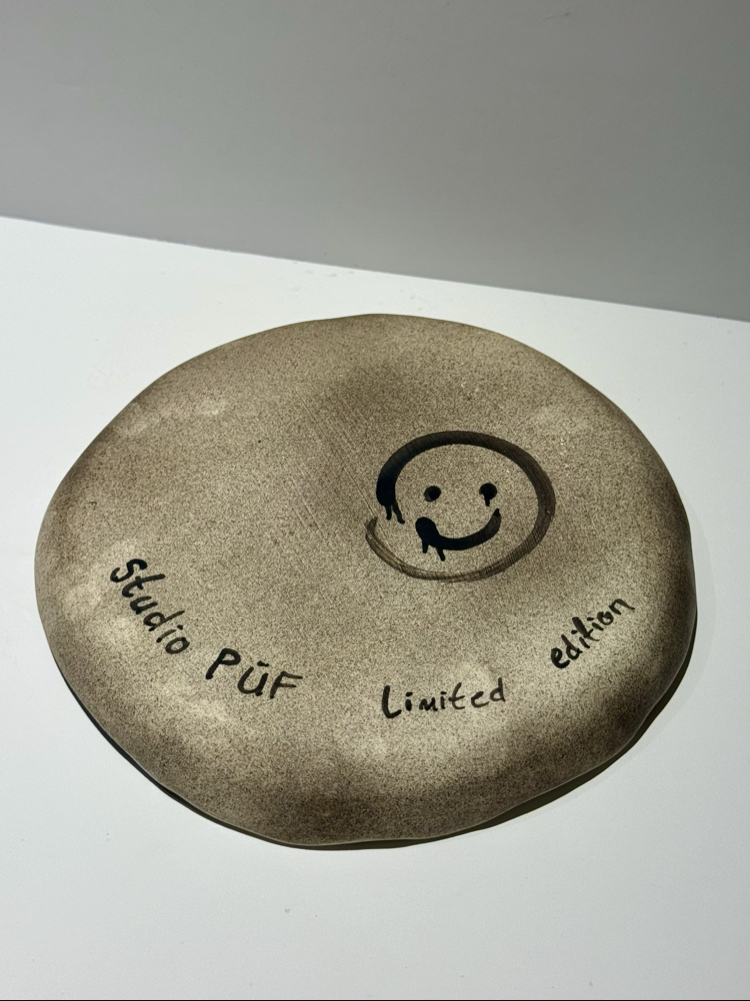 YE (stoneware tabak)