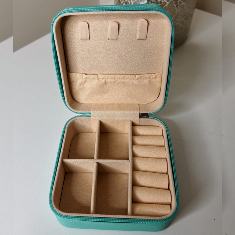 Mini Mücevher Takı Kutusu - Kolye, Yüzük, Küpe Düzenleyici Seyahat Takı Çantası