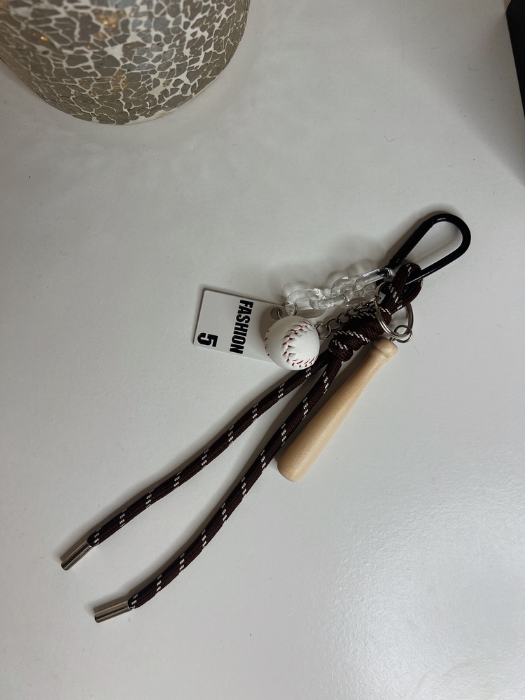 Baseball Charm – Beyzbol Temalı Şık Anahtarlık ve Çanta Süsü Charm
