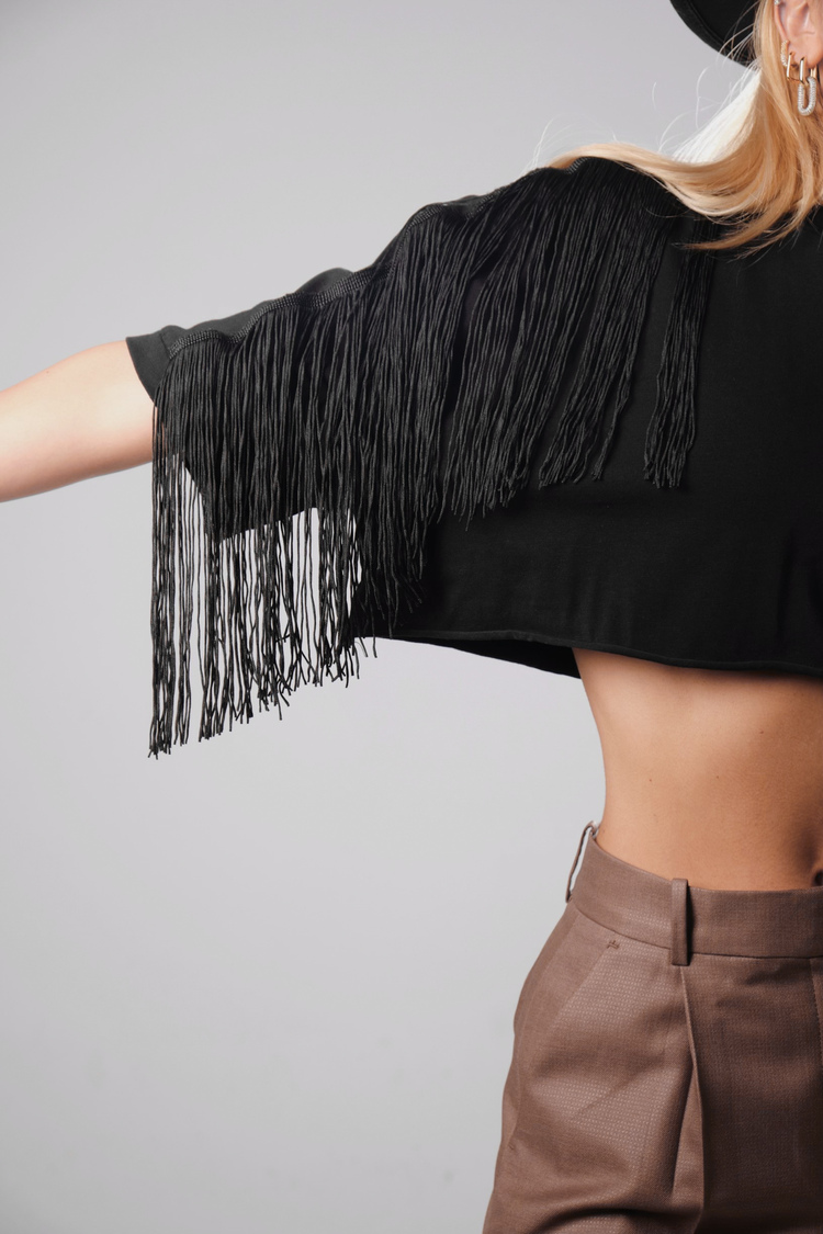 Subra Püsküllü Crop T-shirt (Standart Beden)
