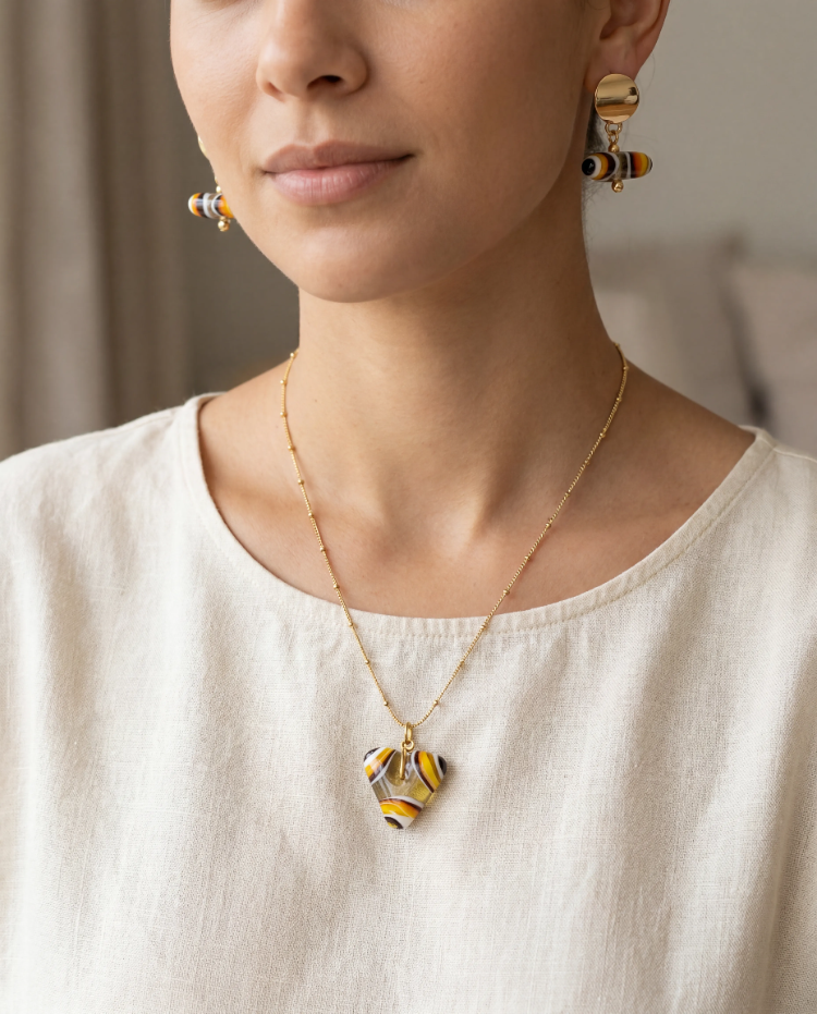 Soft Geometry Collection – El Yapımı Cam Kolye ve Küpe Seti