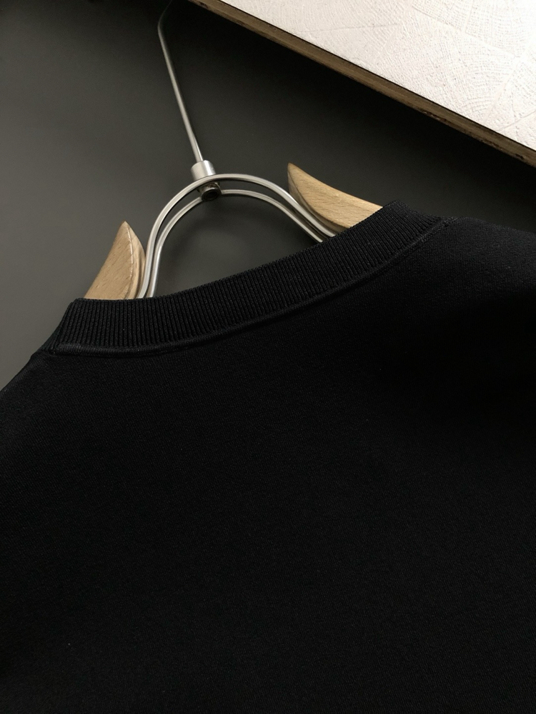Louis Vuitton versatile monogram print with pockets T-Shirt