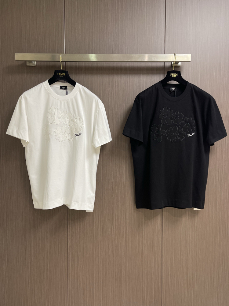 Fendi Sponge Appliqué Crew Neck Short-Sleeve T-Shirt