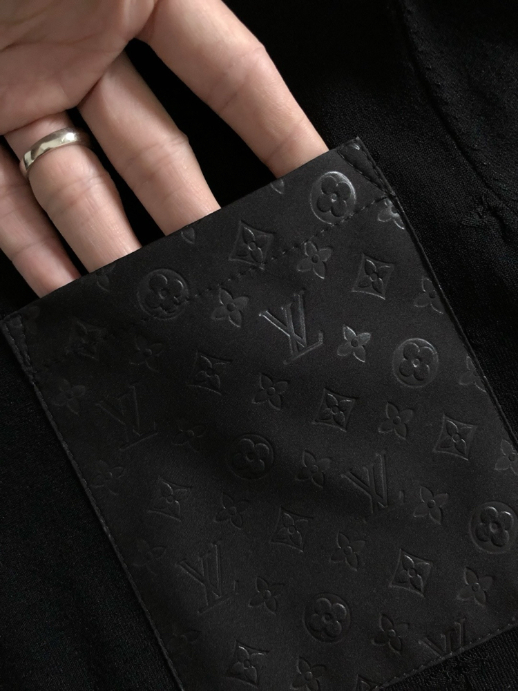 Louis Vuitton versatile monogram print with pockets T-Shirt