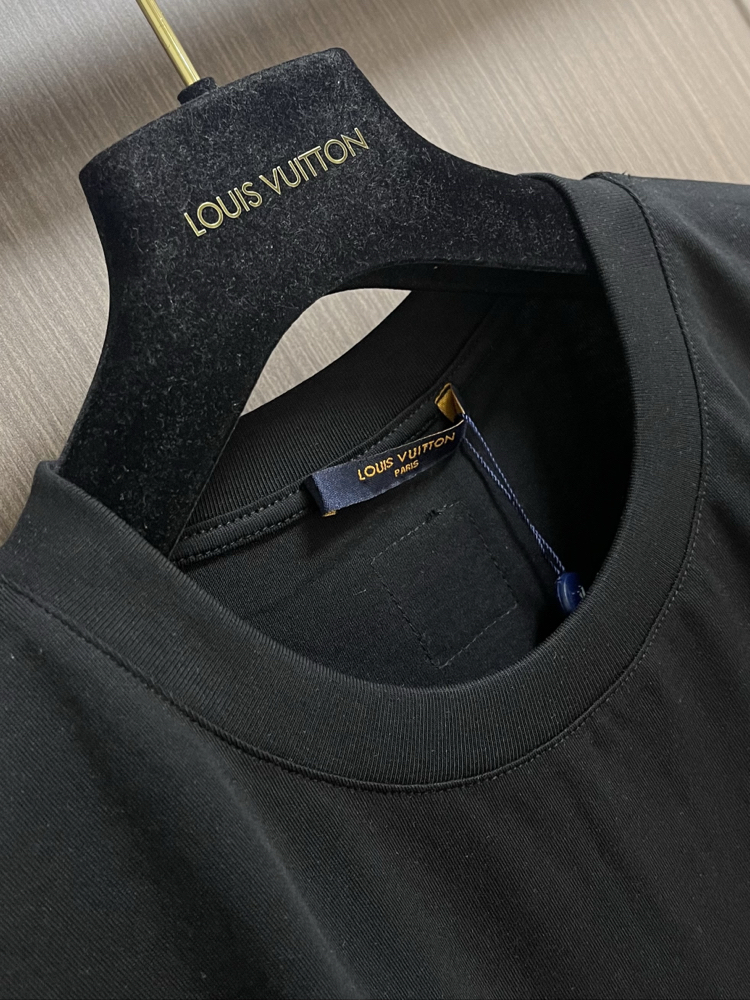 Louis Vuitton Gradient Embossed Crew Neck Short-Sleeve T-Shirt