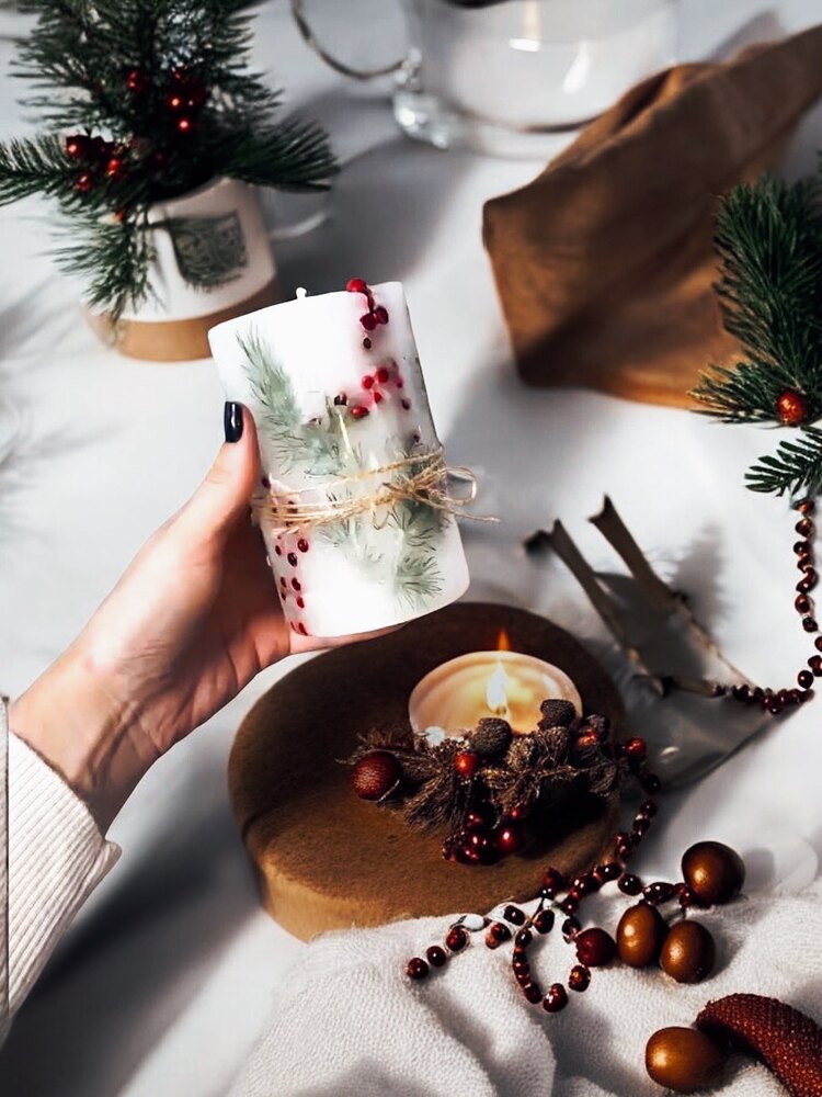 Holly & Pine Candle