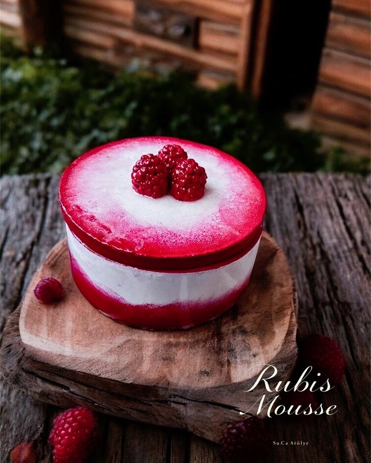 Rubis Candle