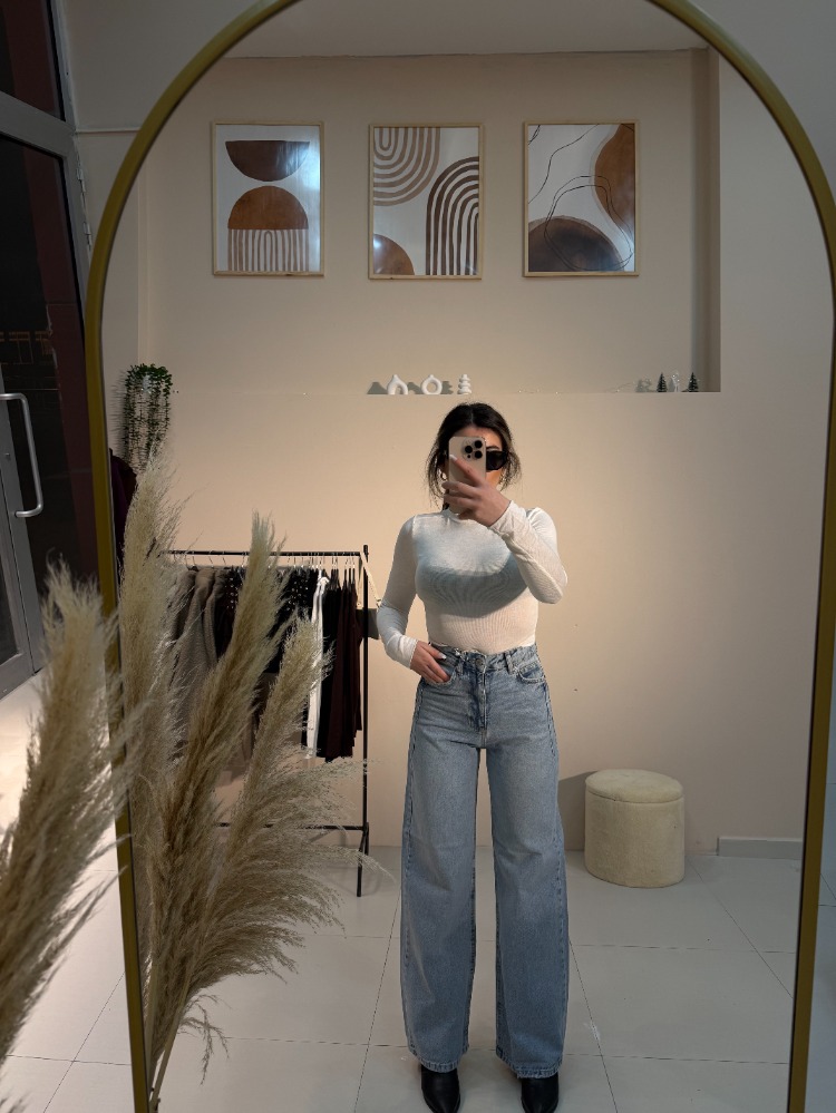 Wide Leg Jean