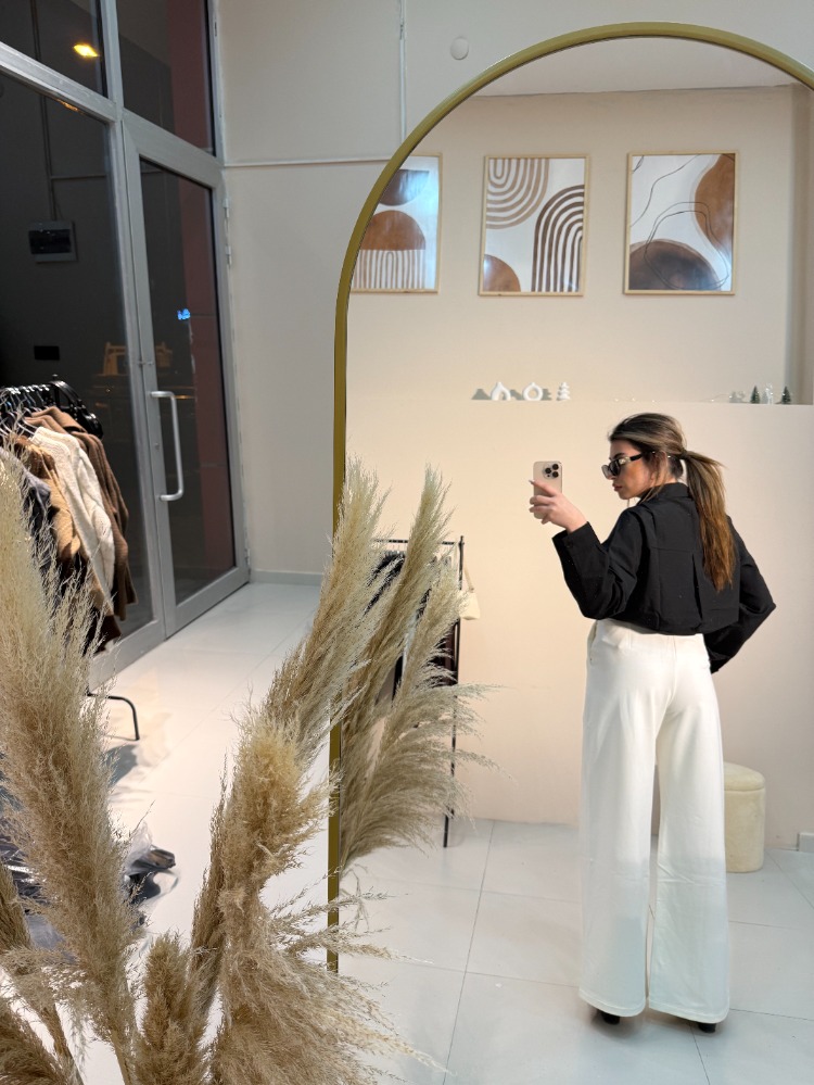 İç Göstermeyen Bel Detaylı Beyaz Palazzo Pantolon