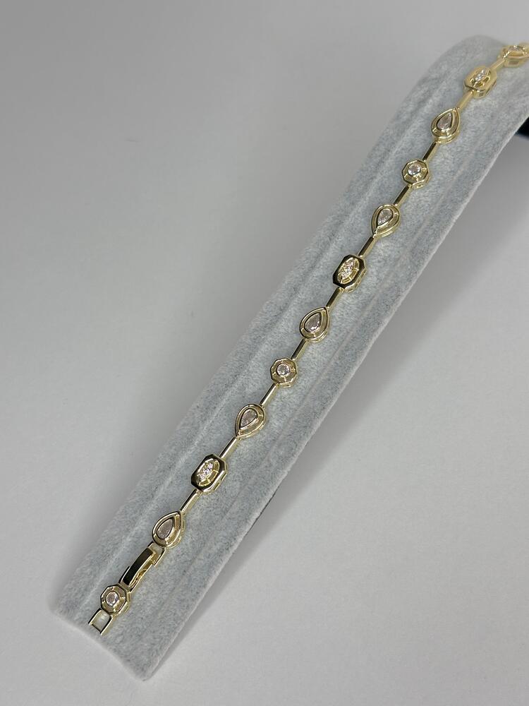 Beyaz Taşlı Gold Bileklik