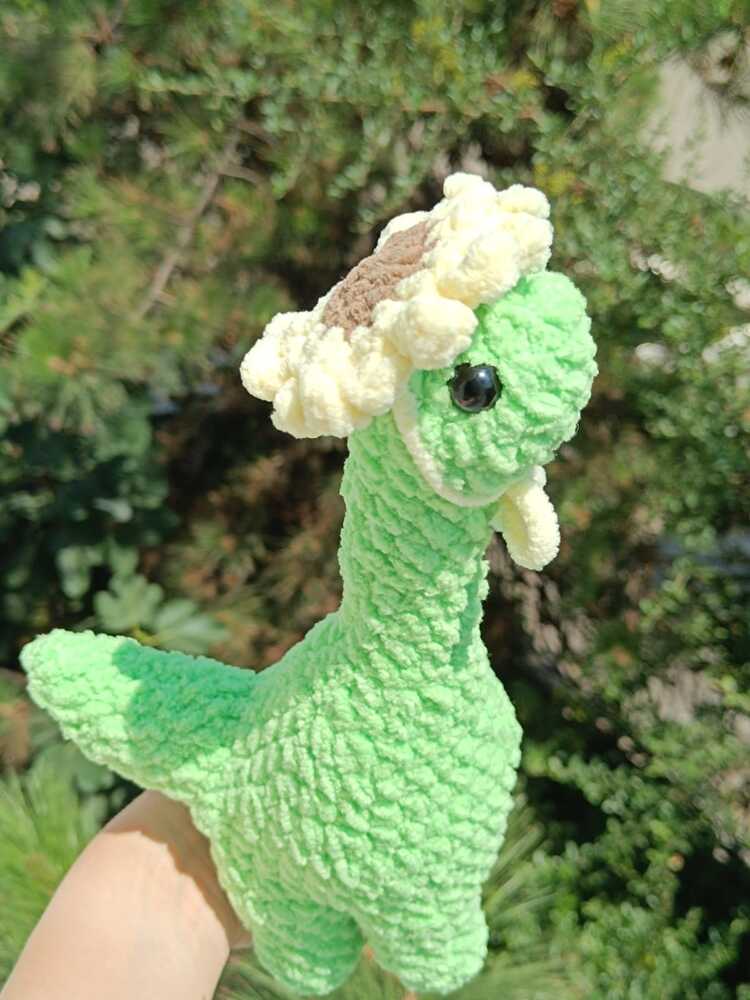 Şapkalı Dinozor