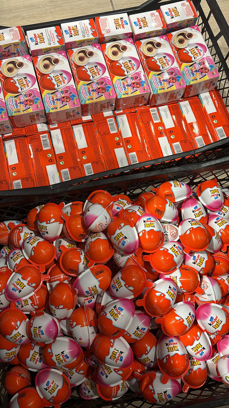 Kinder Joy İçinden Yüzük Çıkan Yumurta
