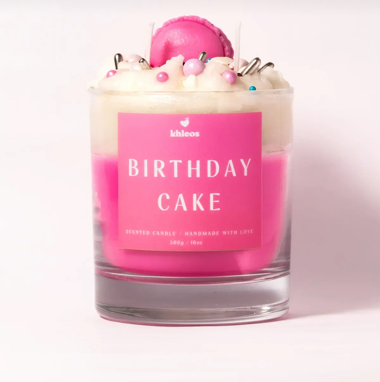 Birthday Cake Kokulu Mum – Doğum Günü Pastası Görünümlü Dekoratif El Yapımı Mum 300g