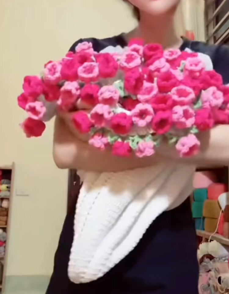 Çiçekli buket (45-50 cm )