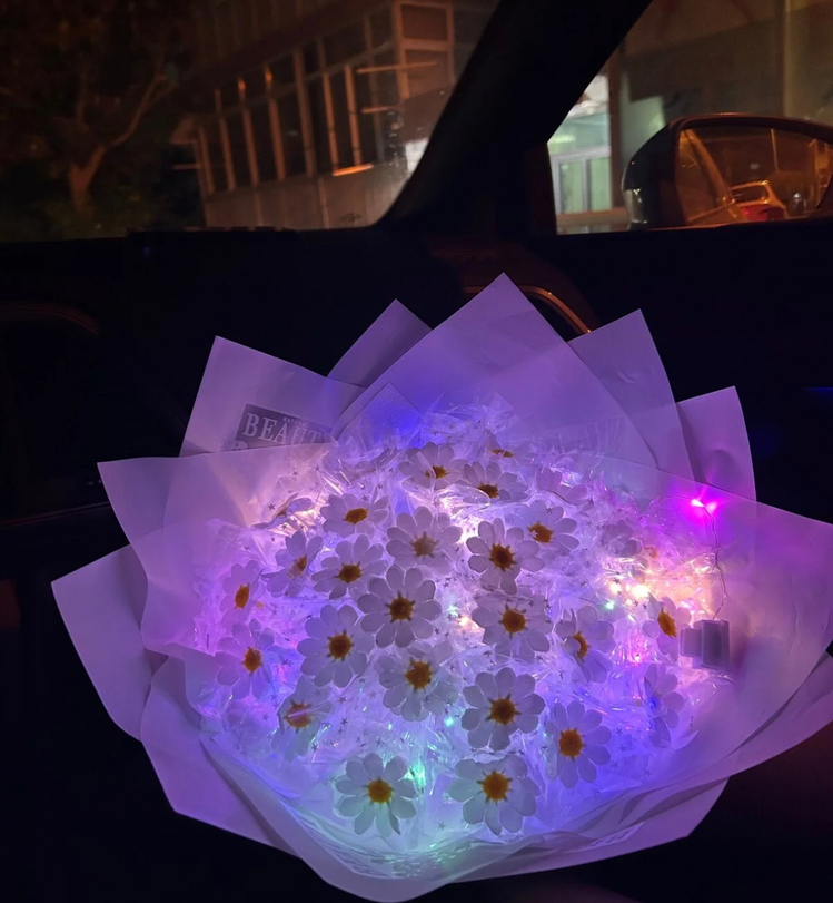 Led Işıklı Papatya Buket