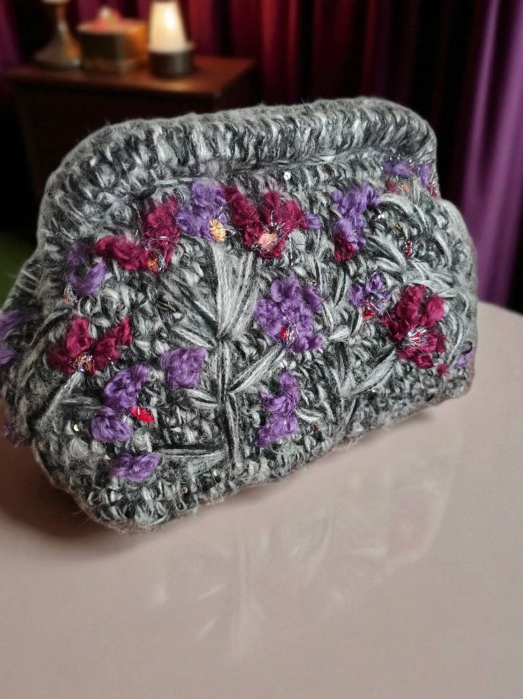 Nakış Detay El Yapımı Clutch