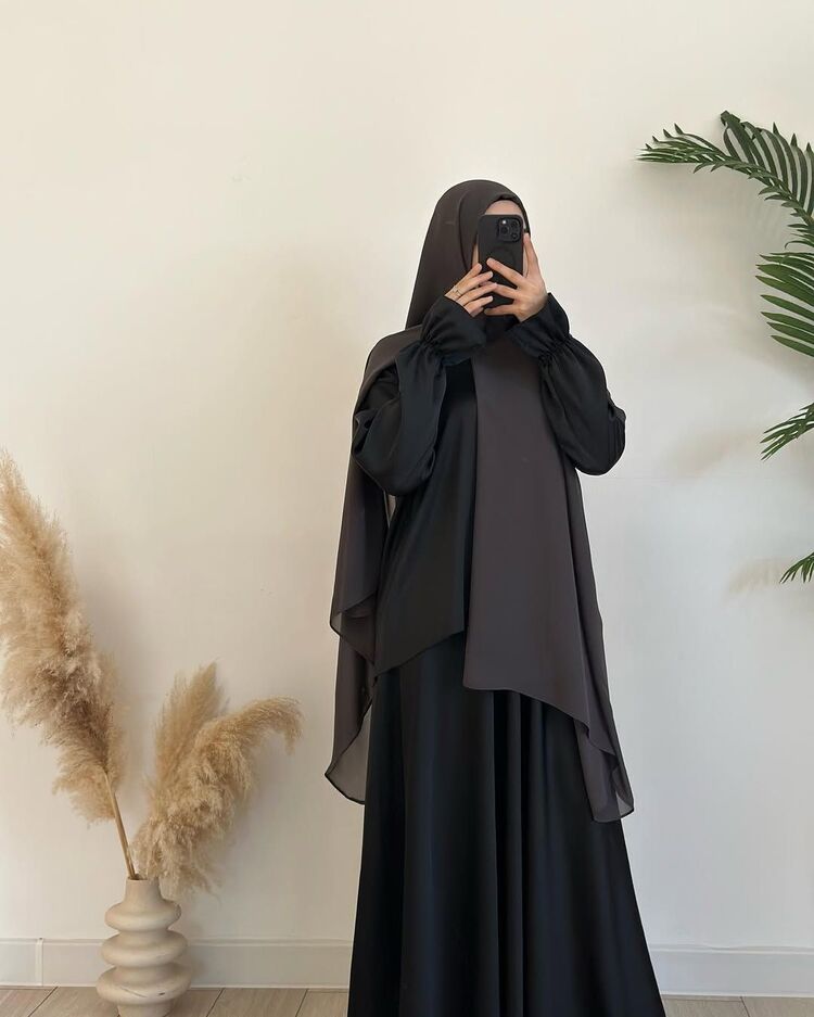 Rana Model Abaya