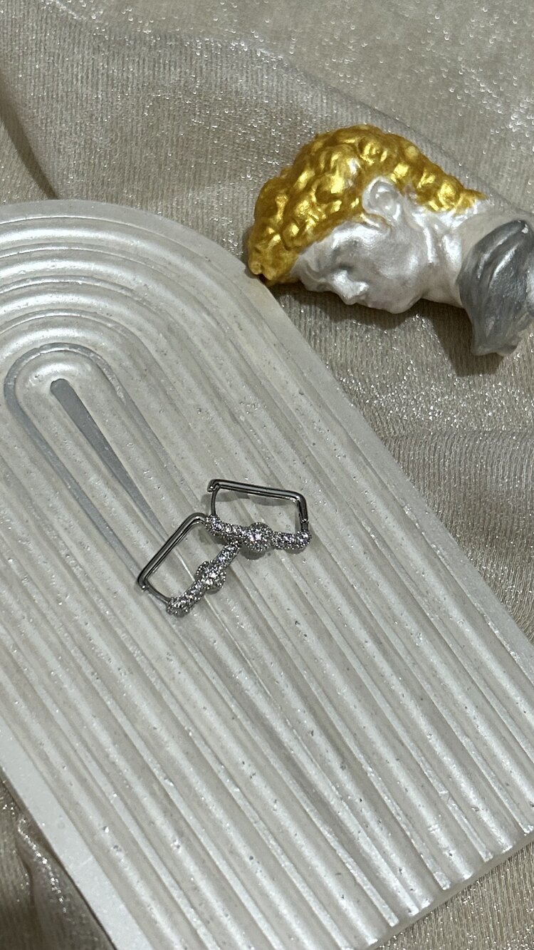 Çengel top küpe