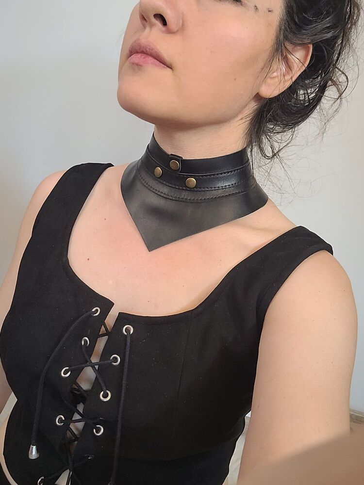 siyah deri choker 
