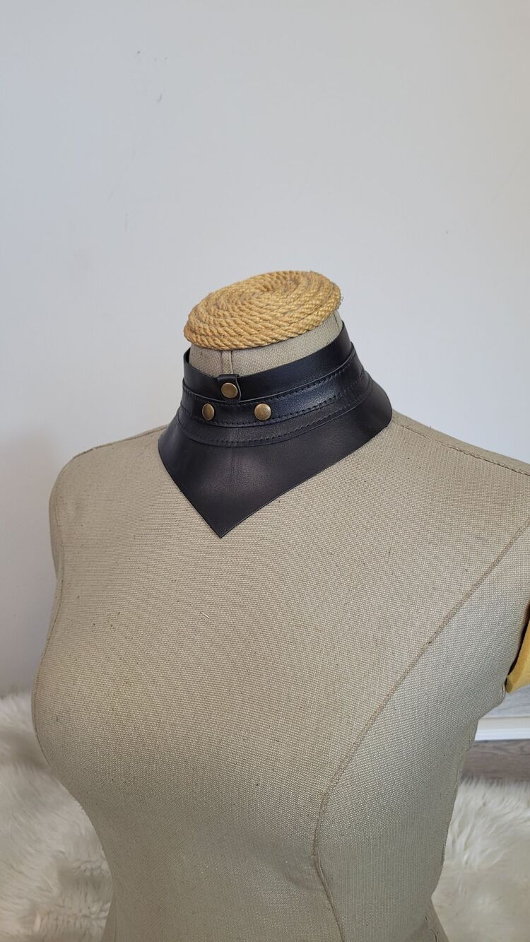 siyah deri choker 