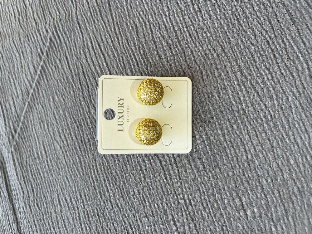 Gold Parlak Taşlı Çelik Küpe