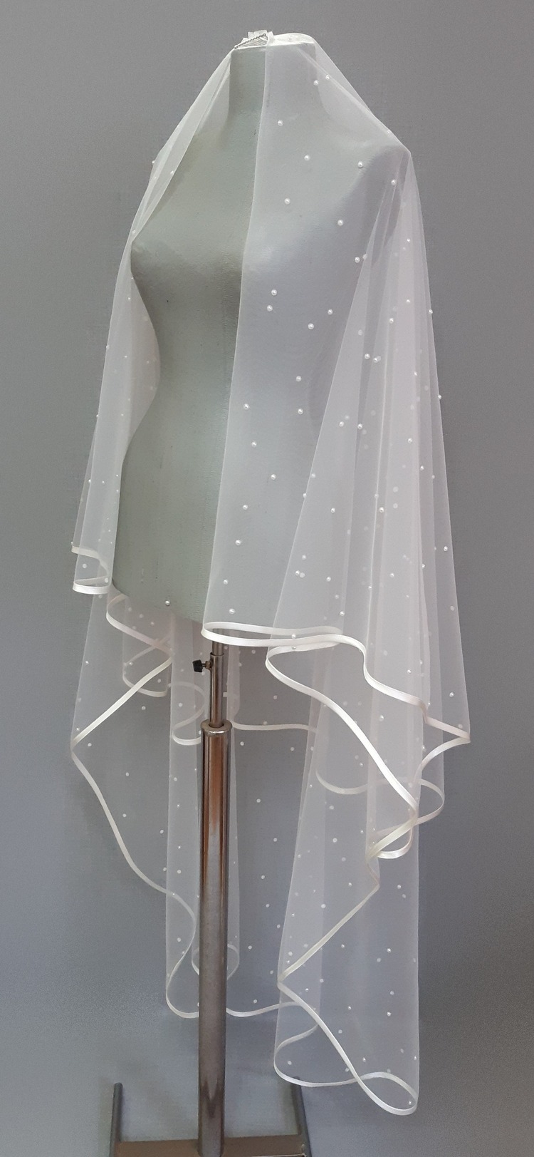 Suzanna Moda Taraklı iNCİLİ Saten Biyeli 1mt 50cm Boyunda Çift Kat Beyaz Gelin Duvağı