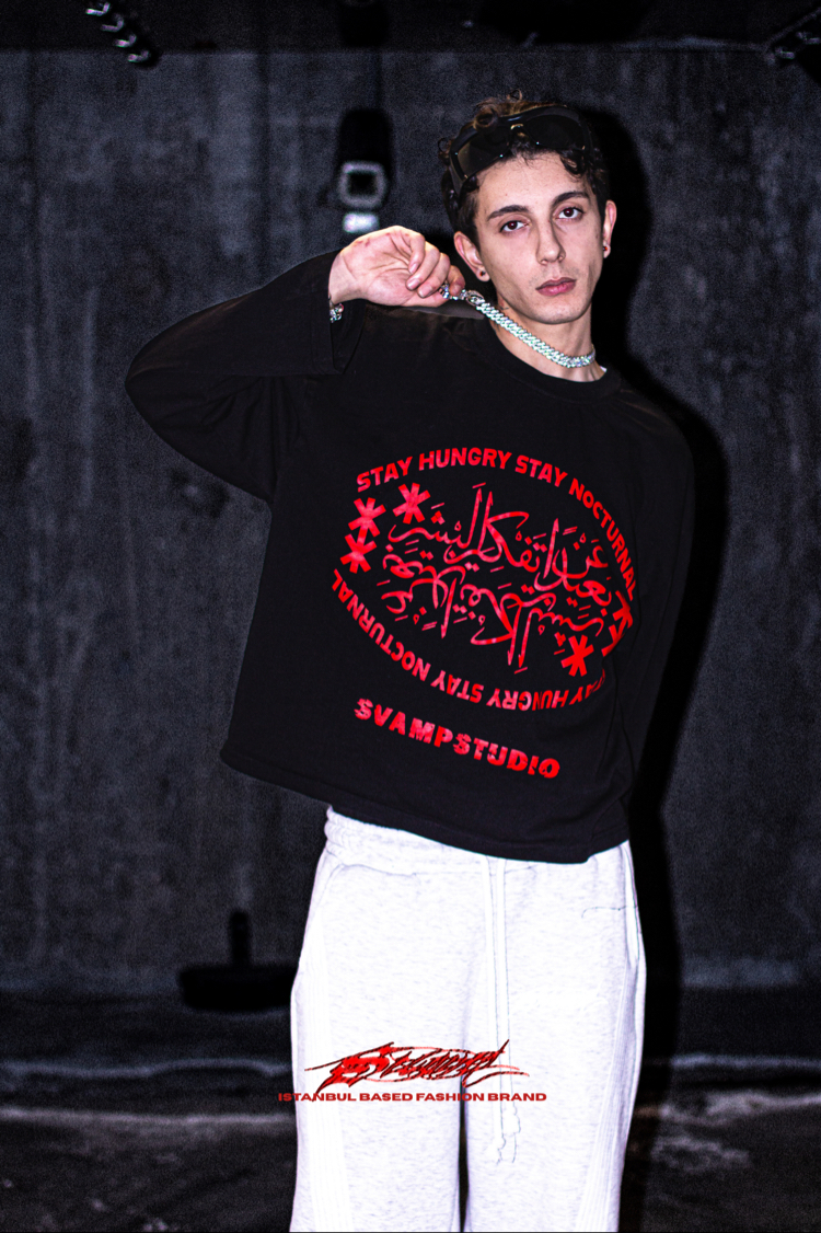 SVAMP ARABIC RETRO SWEATSHIRT - NightFeed