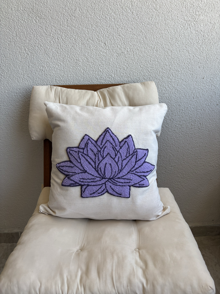 Lotus Çiçeği Yastık Kılıfı