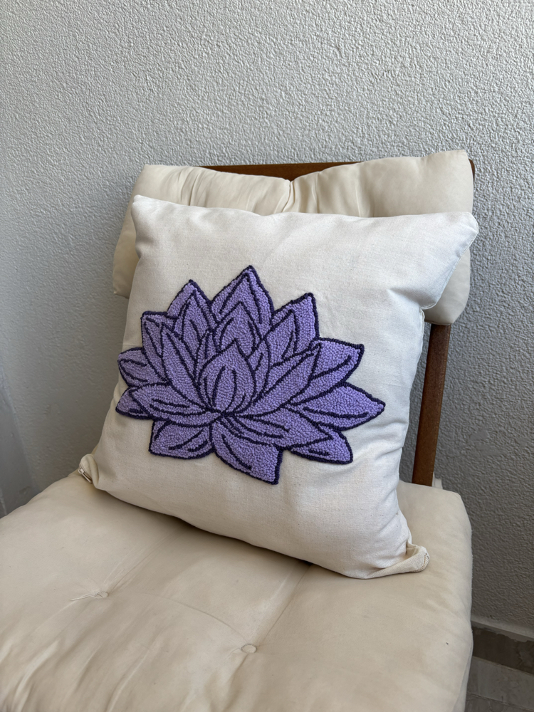 Lotus Çiçeği Yastık Kılıfı