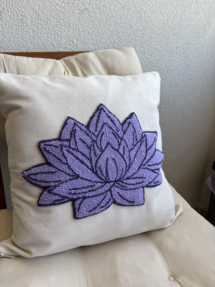 Lotus Çiçeği Yastık Kılıfı
