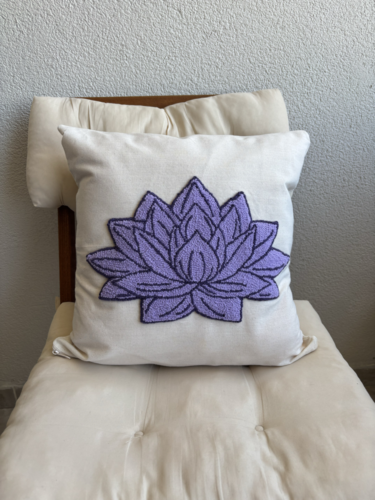 Lotus Çiçeği Yastık Kılıfı