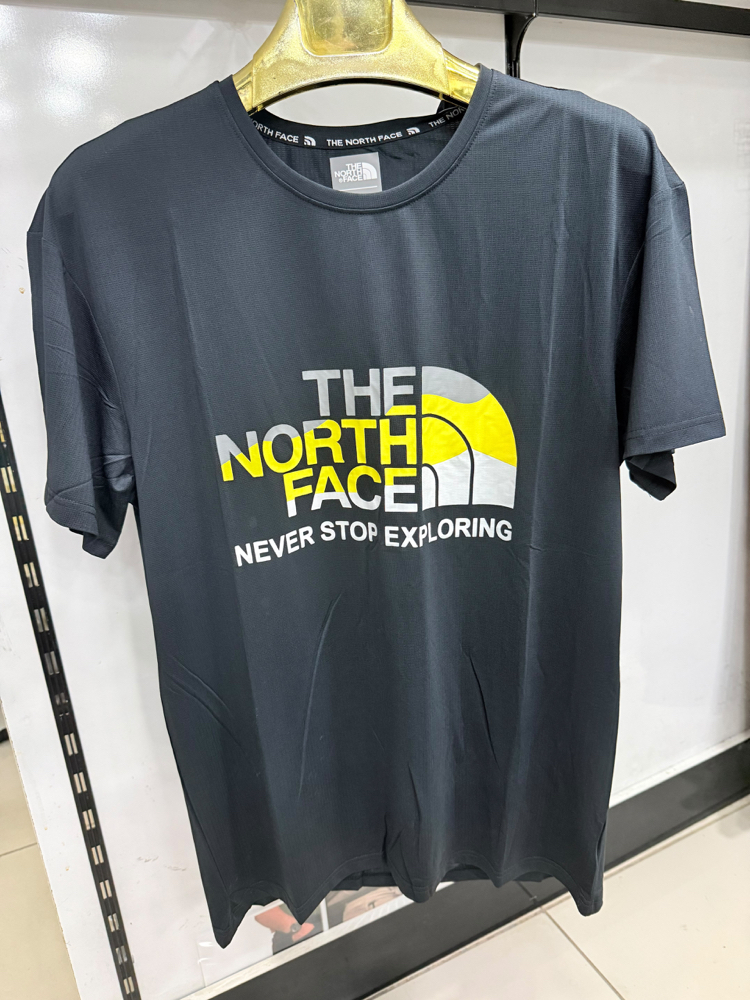 The nort face siyah tişört 