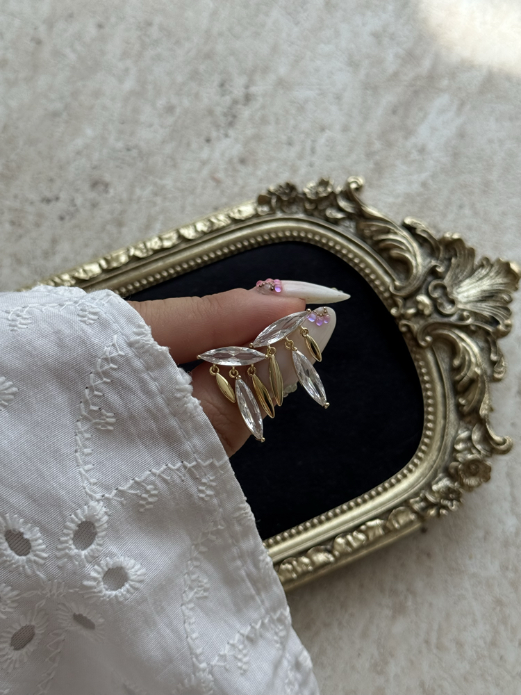 Sallantılı Markiz Kesim Küpe 