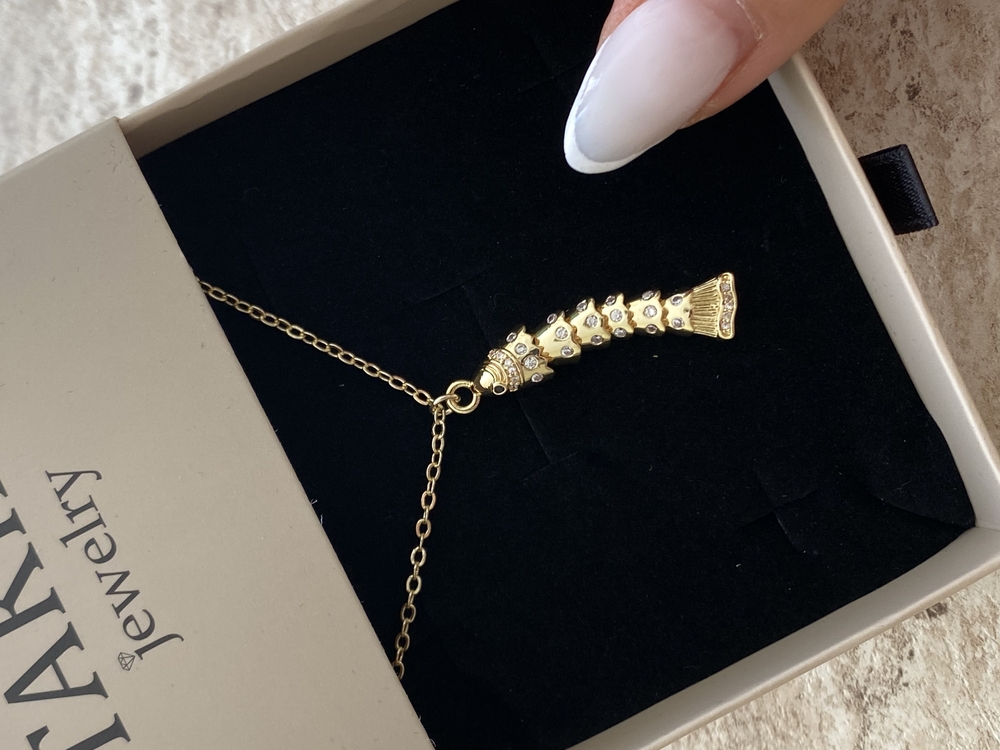 Sallanan Beyaz Taşlı Balık Kolye | Çelik | Gold
