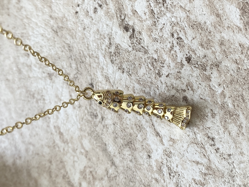 Sallanan Beyaz Taşlı Balık Kolye | Çelik | Gold