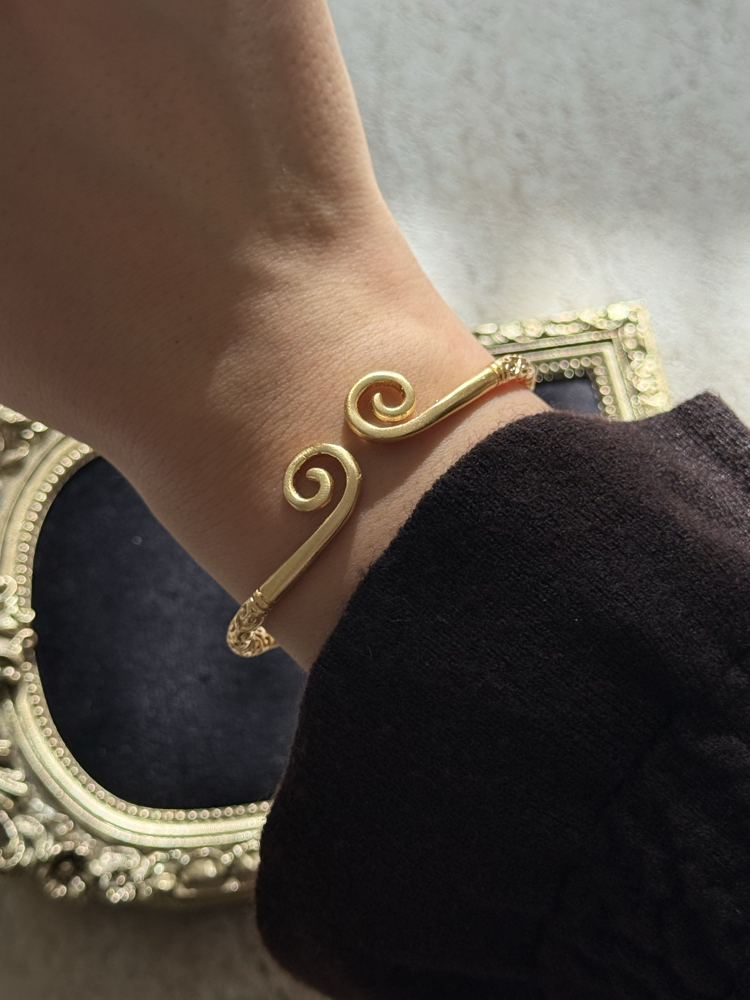 Spiral Desen Vintage Kelepçe