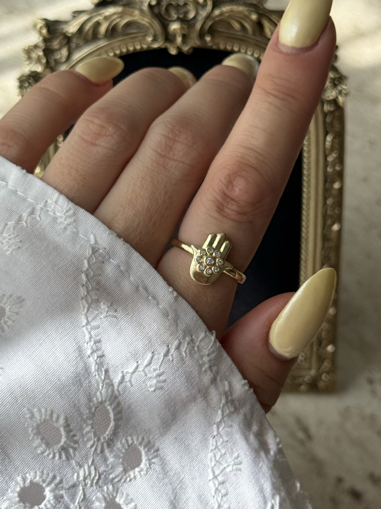 Taşlı hamsa yüzük