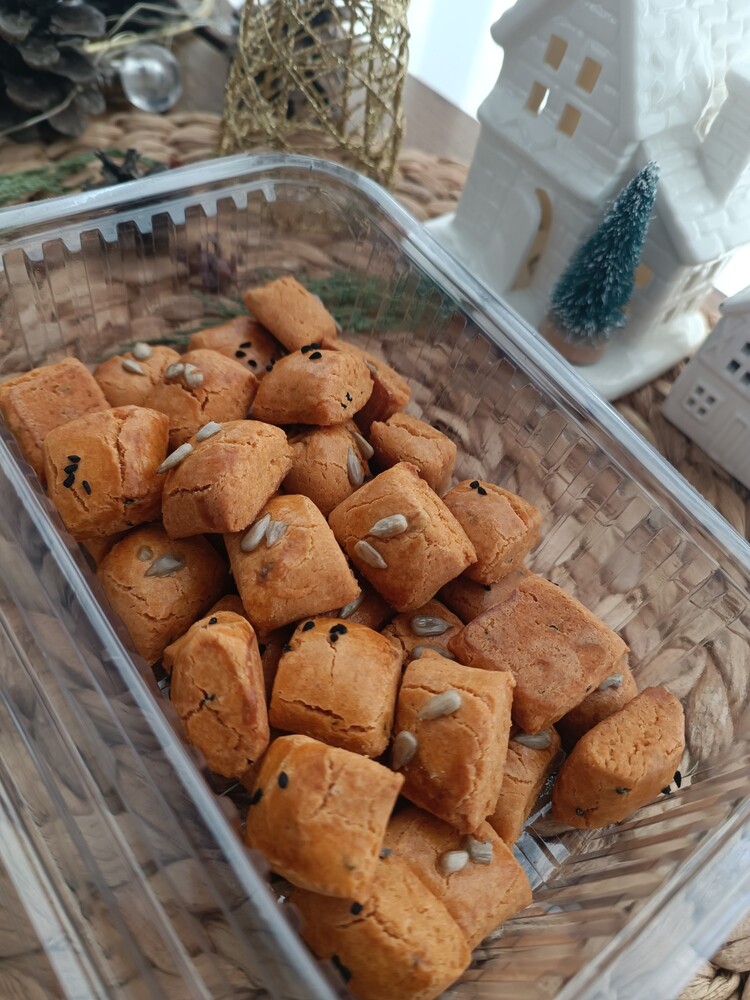 Glutensiz Salçalı Çekirdekli Çörekotlu Atıştırmalık