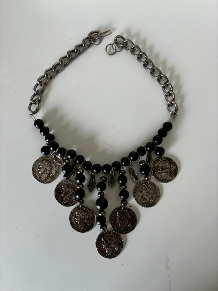 Obsidian Empire – Vintage Statement Kolye